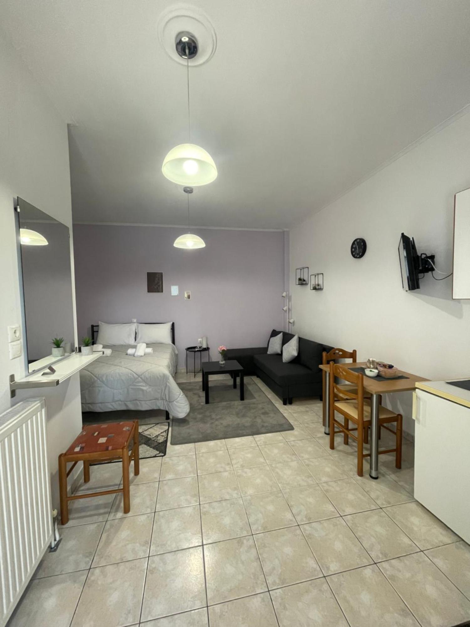 Mesolóngion Flo'S Apartments מראה חיצוני תמונה